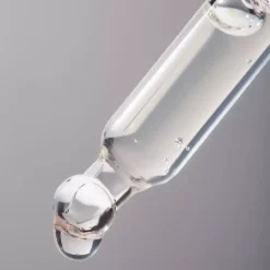 BasicLab Esteticus, antyoksydacyjne serum wyrównujące z witaminą C 20%, 30 ml