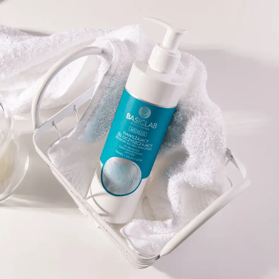 BasicLab Micellis, Nawilżający żel oczyszczający do skóry suchej i wrażliwej, 300 ml