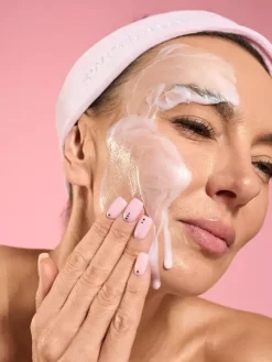 Swederm Glow Face Cleanser, żel czyszczący do twarzy, 150 ml